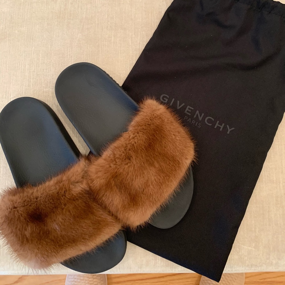 GIVENCHY FUR SLIDES